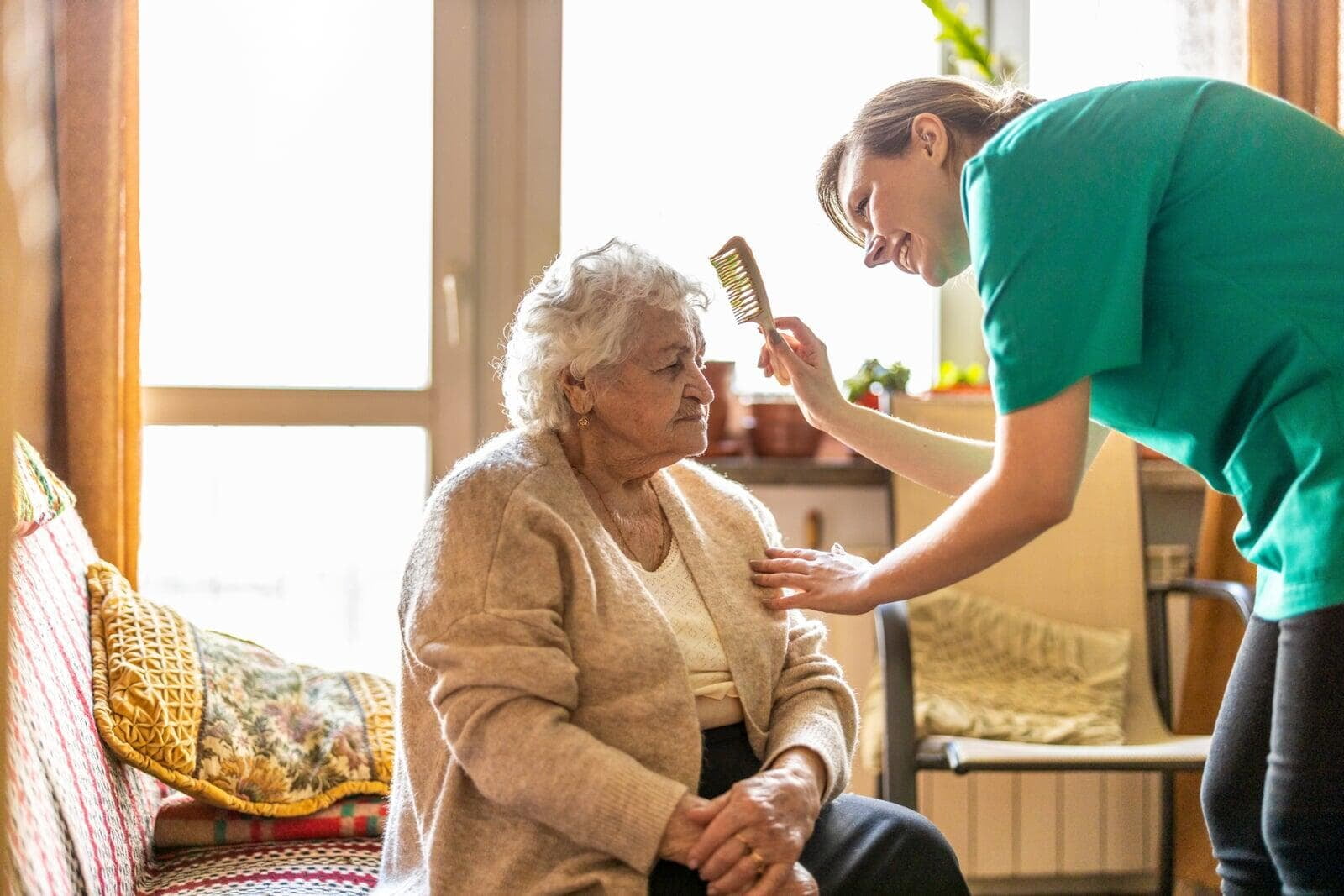 oldwoman_nurse